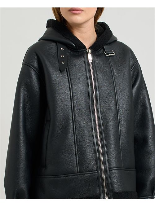 Giubbotto donna Richmond X in similpelle con cappuccio RICHMOND X | UWA25122GBBLACK